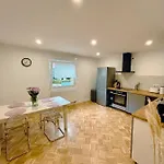 Casa Rossa Apt1 - Modern Living Near Frankfurt באד הומבורג וור דר הואה