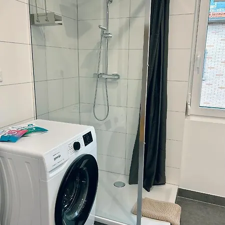 Casa Rossa Apt1 - Modern Living Near Frankfurt Апартаменты *