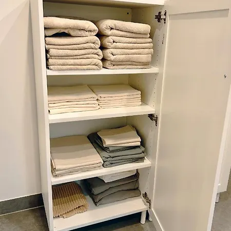 Casa Rossa Apt1 - Modern Living Near Frankfurt