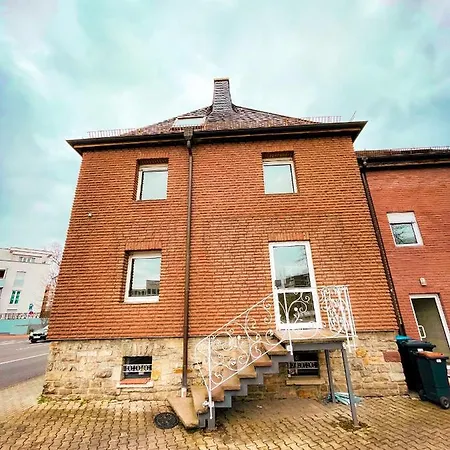 Casa Rossa Apt1 - Modern Living Near Frankfurt شقة