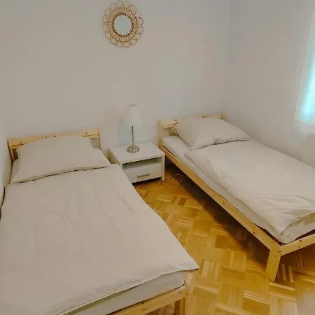 شقة Casa Rossa Apt1 - Modern Living Near Frankfurt