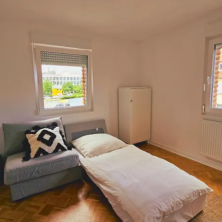 Casa Rossa Apt1 - Modern Living Near Frankfurt * Бад-Хомбург-фор-дер-Хёэ