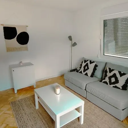 Lägenhet Casa Rossa Apt1 - Modern Living Near Frankfurt