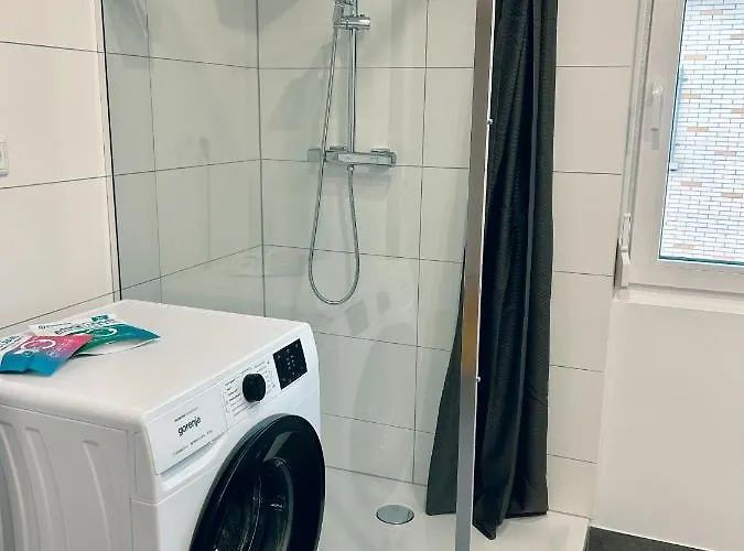 Casa Rossa Apt1 - Modern Living Near Frankfurt Appartamento *