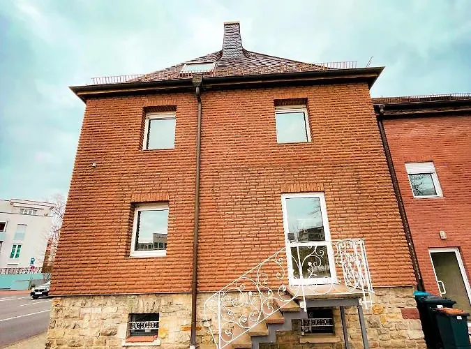 Casa Rossa Apt1 - Modern Living Near Frankfurt Appartamento