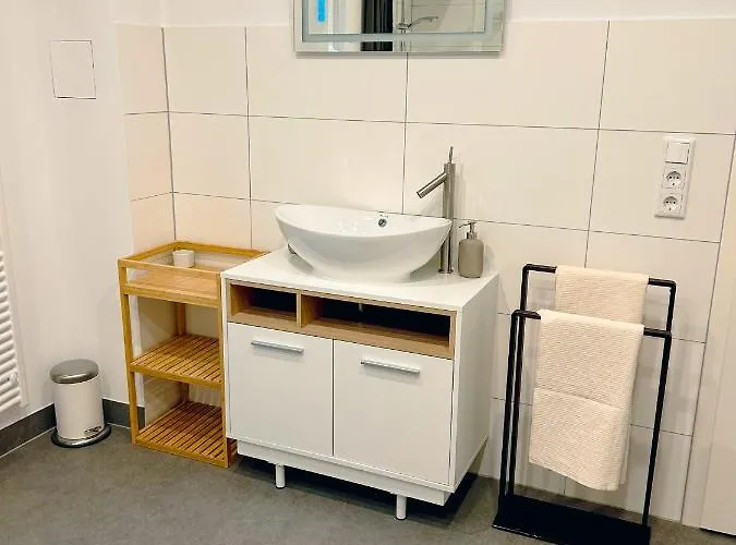 Casa Rossa Apt1 - Modern Living Near Frankfurt