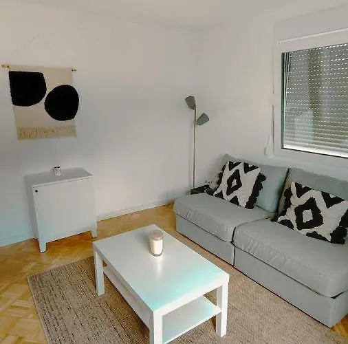 Apartman Casa Rossa Apt1 - Modern Living Near Frankfurt